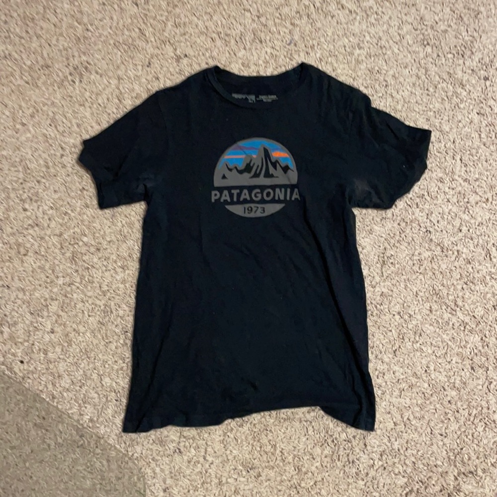 Black Patagonia short sleeve